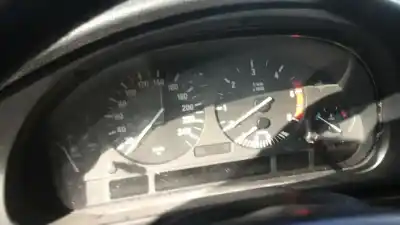 Vehicul casat bmw serie 5 berlina (e39) 525d al anului 2001 alimentat 256d1d