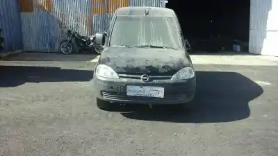 Veicolo di demolizione OPEL COMBO CORSA C dell'anno 2005 alimentato 