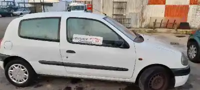 Здавання транспортного засобу renault   року 1999 потужний f8q