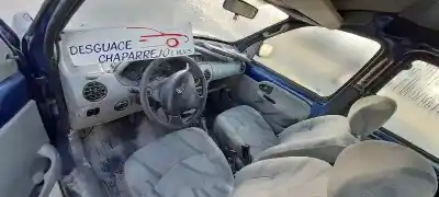Veículo de Sucata renault   do ano 2002 alimentado k9k a7 Veículo de Sucata renault   do ano 2002 alimentado k9k a7