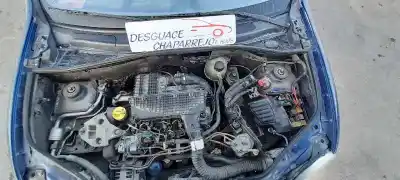 Veículo de Sucata renault   do ano 2002 alimentado k9k a7 Veículo de Sucata renault   do ano 2002 alimentado k9k a7