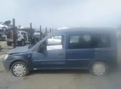 Scrapping Vehicle opel combo corsa c of the year 2005 powered 