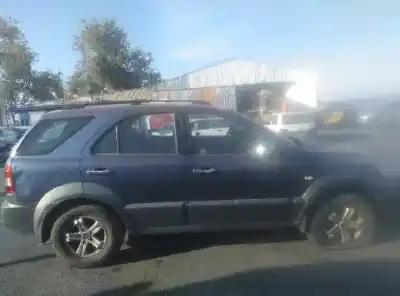 Véhicule à la ferraille kia sorento 2.5 crdi ex de l'année 2002 alimenté d4cb