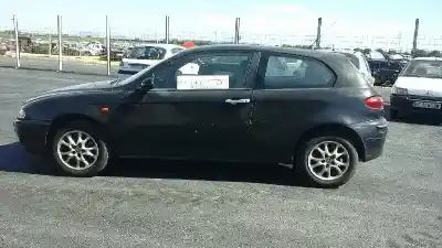Veículo de Sucata alfa romeo 147 (190) 1.6 t.spark distinctive do ano 2002 alimentado ar32104