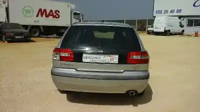 Здавання транспортного засобу volvo v40 familiar 1.6 року 2002 потужний b4164s2