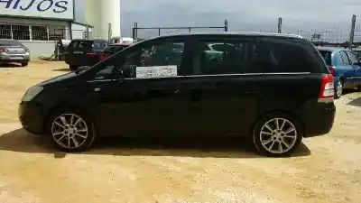 Veicolo di demolizione opel zafira b cosmo dell'anno 2008 alimentato z19dt