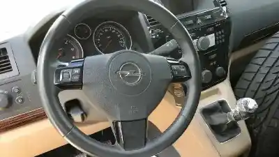 Veicolo di demolizione opel zafira b cosmo dell'anno 2008 alimentato z19dt