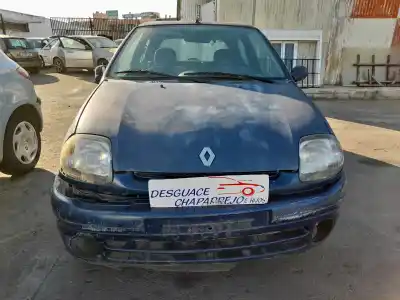 Здавання транспортного засобу renault   року 2001 потужний 