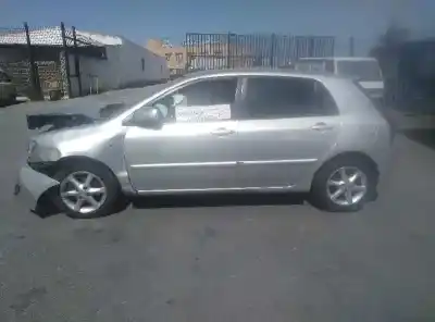 Veículo de Sucata toyota corolla (e12) 2.0 d-4d linea luna berlina do ano 2006 alimentado 1cdftv