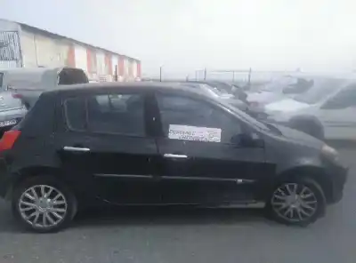 Veículo de Sucata renault clio iii confort dynamique do ano 2005 alimentado k9k n7