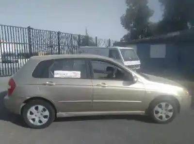 Verschrottungsfahrzeug kia cerato 2.0 ex crdi familiar des jahres 2005 angetrieben d4ea