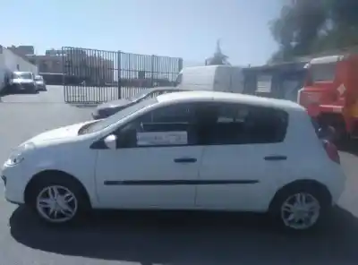 Veículo de Sucata renault clio iii authentique do ano 2005 alimentado k9k m7