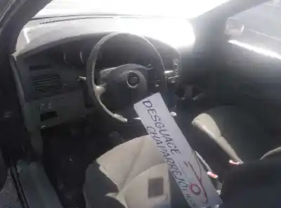 Veículo de Sucata kia carens 2.0 crdi ex monovolumen do ano 2003 alimentado d4ea