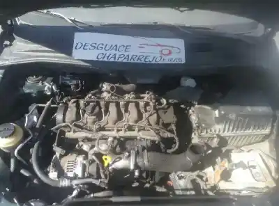 Veículo de Sucata kia carens 2.0 crdi ex monovolumen do ano 2003 alimentado d4ea