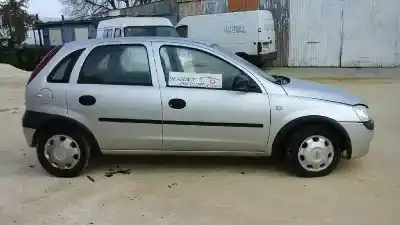 Здавання транспортного засобу opel corsa c club року 2001 потужний z10xe