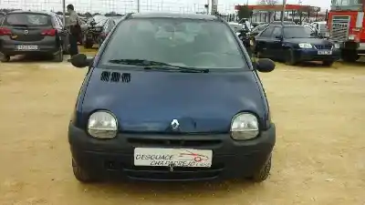 Veicolo di demolizione RENAULT TWINGO (CO6) 1.2 (C066/67/68) dell'anno 2000 alimentato D7F B7