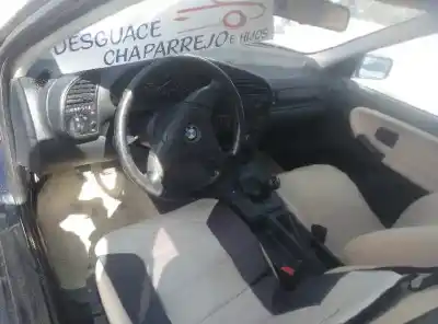 Sloopvoertuig bmw serie 3 berlina (e36) 318i van het jaar 1995 aangedreven 184s1