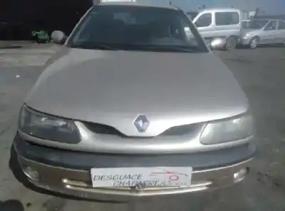 Veicolo di demolizione RENAULT LAGUNA (B56) 2.2 Turbodiesel dell'anno 2000 alimentato 
