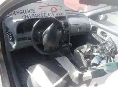 Veicolo di demolizione renault laguna (b56) 2.2 turbodiesel dell'anno 2000 alimentato 