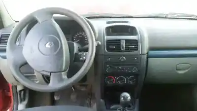 Утилизация автомобиля renault                                            clio ii fase ii (b/cb0)                                                                                                                                                                                                                                    authentique года 2004 питание k9kb7