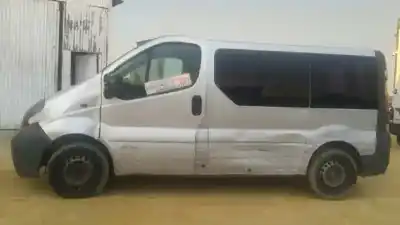 Здавання транспортного засобу renault trafic combi (ab 4.01) generation expression combi corto року 2003 потужний g9u b7