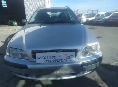 Véhicule à la ferraille VOLVO V40 FAMILIAR 1.6 de l'année 2000 alimenté B4164S2
