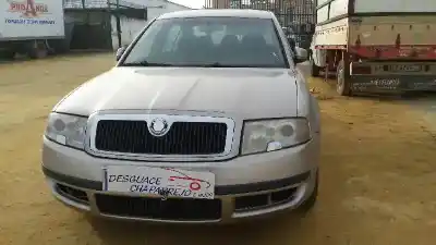 Veículo de Sucata skoda superb (3u4) classic do ano 2004 alimentado awx