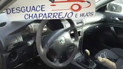 Veículo de Sucata skoda superb (3u4) classic do ano 2004 alimentado awx