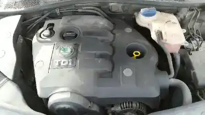 Veículo de Sucata skoda superb (3u4) classic do ano 2004 alimentado awx