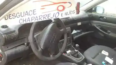 Veículo de Sucata audi a4 berlina (b5) * do ano 1995 alimentado 
