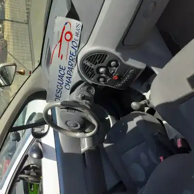 Veículo de Sucata renault grand modus authentique do ano 2009 alimentado d4f740