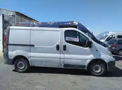 Veículo de Sucata renault trafic combi (ab 4.01) 2.0 dci diesel fap cat do ano 2006 alimentado 