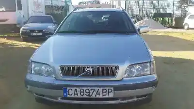 Véhicule à la ferraille volvo v40 familiar 1.9 d de l'année 2000 alimenté d4192t2