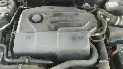 Véhicule à la ferraille volvo v40 familiar 1.9 d de l'année 2000 alimenté d4192t2