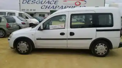 Vehicul casat opel combo familiar al anului 2006 alimentat z13dt