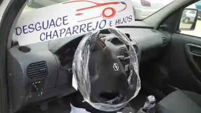 Vehicul casat opel combo familiar al anului 2006 alimentat z13dt