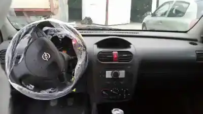 Vehicul casat opel combo familiar al anului 2006 alimentat z13dt