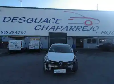 Vehicul casat RENAULT                                            CLIO IV                                                                                                                                                                                                                                                    Authentique                                                                                                                                                                                                                                                al anului 2015 alimentat D4F D7