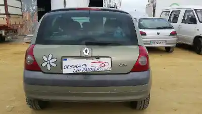 Véhicule à la ferraille renault                                            clio ii fase ii (b/cb0)                                                                                                                                                                                                                                    authentique                                                                                                                                                                                                                                                de l'année 2002 alimenté k9kb7