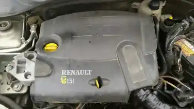 Véhicule à la ferraille renault                                            clio ii fase ii (b/cb0)                                                                                                                                                                                                                                    authentique                                                                                                                                                                                                                                                de l'année 2002 alimenté k9kb7