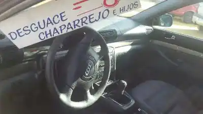 Veículo de Sucata audi a4 berlina (b5) 1.8 do ano 2000 alimentado avv