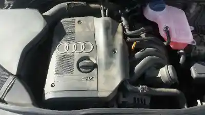 Veículo de Sucata audi a4 berlina (b5) 1.8 do ano 2000 alimentado avv