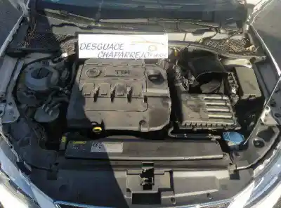 Veicolo di demolizione seat leon st (5f8) reference dell'anno 2014 alimentato clh