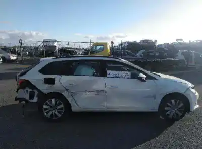 Veicolo di demolizione seat leon st (5f8) reference dell'anno 2014 alimentato clh