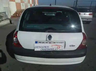 Véhicule à la ferraille renault                                            clio ii fase ii (b/cb0)                                                                                                                                                                                                                                    authentique                                                                                                                                                                                                                                                de l'année 2001 alimenté 