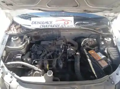 Véhicule à la ferraille renault                                            clio ii fase ii (b/cb0)                                                                                                                                                                                                                                    authentique                                                                                                                                                                                                                                                de l'année 2001 alimenté 