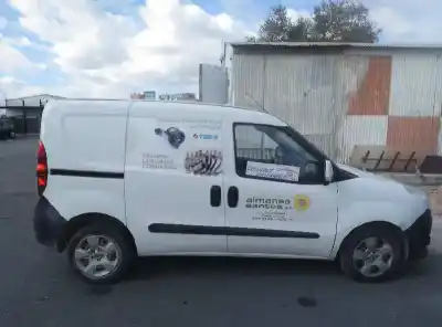 Veículo de Sucata fiat doblo cargo basis kombi do ano 2011 alimentado 198a3000