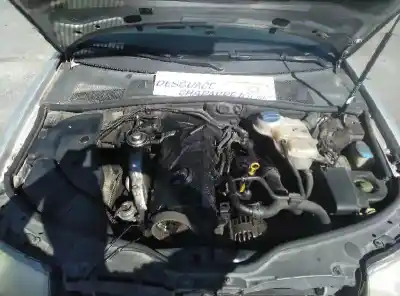 Veículo de Sucata skoda superb (3u4) classic do ano 2003 alimentado awx