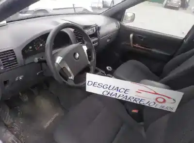 Véhicule à la ferraille kia sorento 2.5 crdi ex de l'année 2003 alimenté d4cb