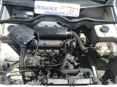 Véhicule à la ferraille renault   de l'année 1986 alimenté f8m